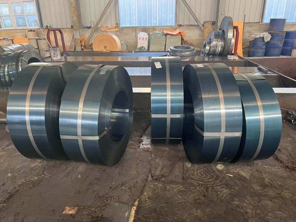 Thắt lưng thép mùa xuân