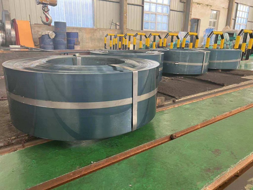 Thắt lưng thép mùa xuân