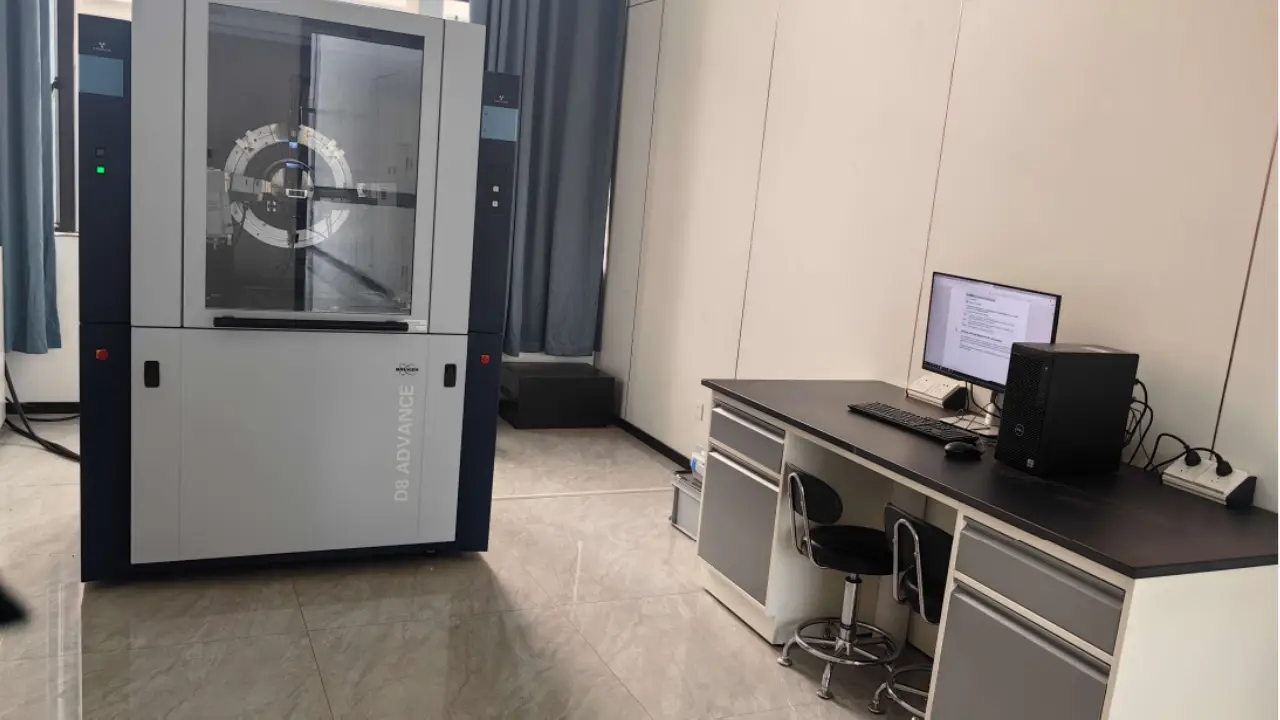 Bruker D8 Advance X-ray Diffractometer
