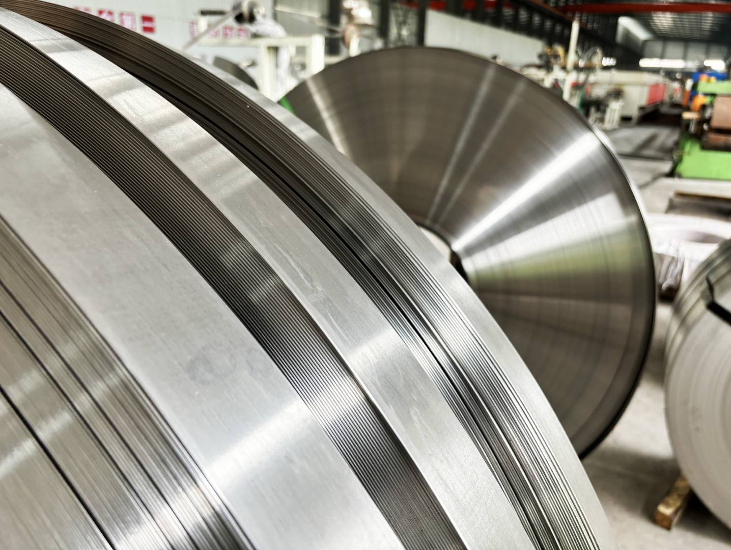 quenching high carbon steel vs stainless steel